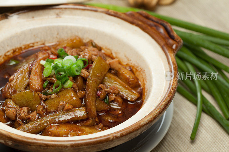 egg plant hot pot  鱼香茄子煲